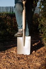 Spade S592.WH, straight, KomaXit, wooden handle with plastic grip