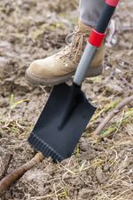 Spade Strend Pro Premium RedShark, straight, with 1150 mm fiberglass D-handle, 10-year warranty