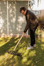 Hay Rake Longbow, 18-tine, plastic, for leaves, wooden handle