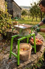 Grinder Strend Pro, for fruit, stainless steel, 7 L, with metal teeth, metal stand