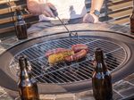 Grill és tűzrakóhely Strend Pro Grill, fém, 4 szék, 3 az 1-ben, 105x75 cm, faszén, kerti