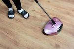 Hand propelled sweeper Sandy EF1 chromiun/pink