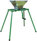 Mlynček Strend Pro, na hrozno, nerez, 7 lit, s plastovými zubami, kovový stojan