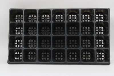 Palántázó Strend Pro, palántákhoz, 7,1x7,1x7,8 cm, 28 palánta, négyzet