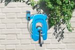 Tömlődob AQUACRAFT® 990490, készlet, 3/8"-os kerti tömlővel, 10 m, 7 mintás öntözőpisztollyal