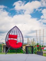 CANOONA, piros-fehér álló fotel