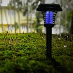 Lampa Strend Pro MOKI 57, proti hmyzu a komárom, solárna, UV+biela LED, 13x42 cm, AA